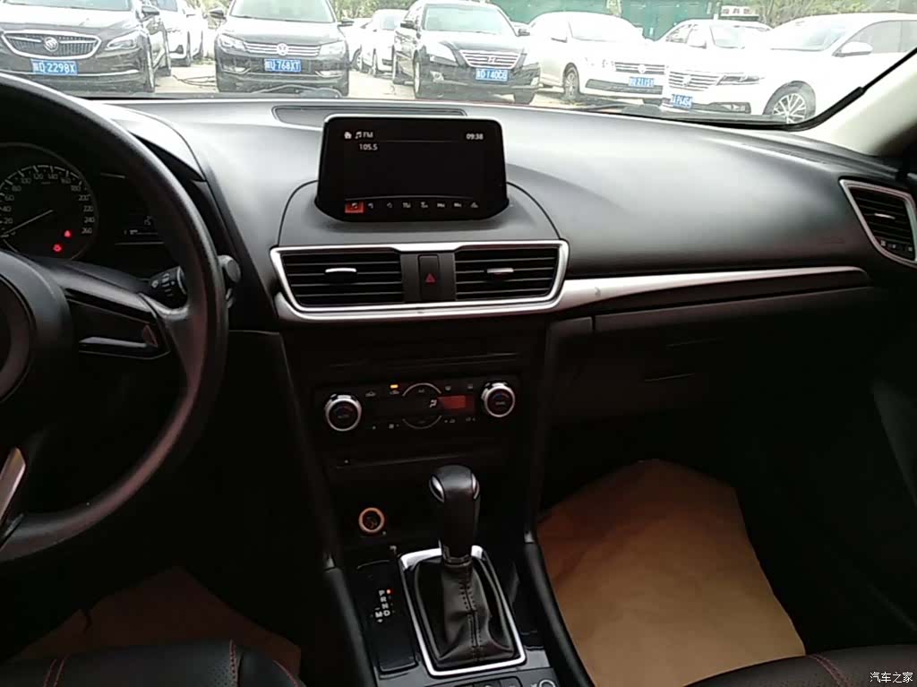 Mazda Mazda3, 2018 13