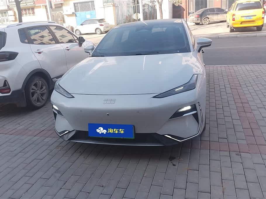 Geely Galaxy Galaxy E8