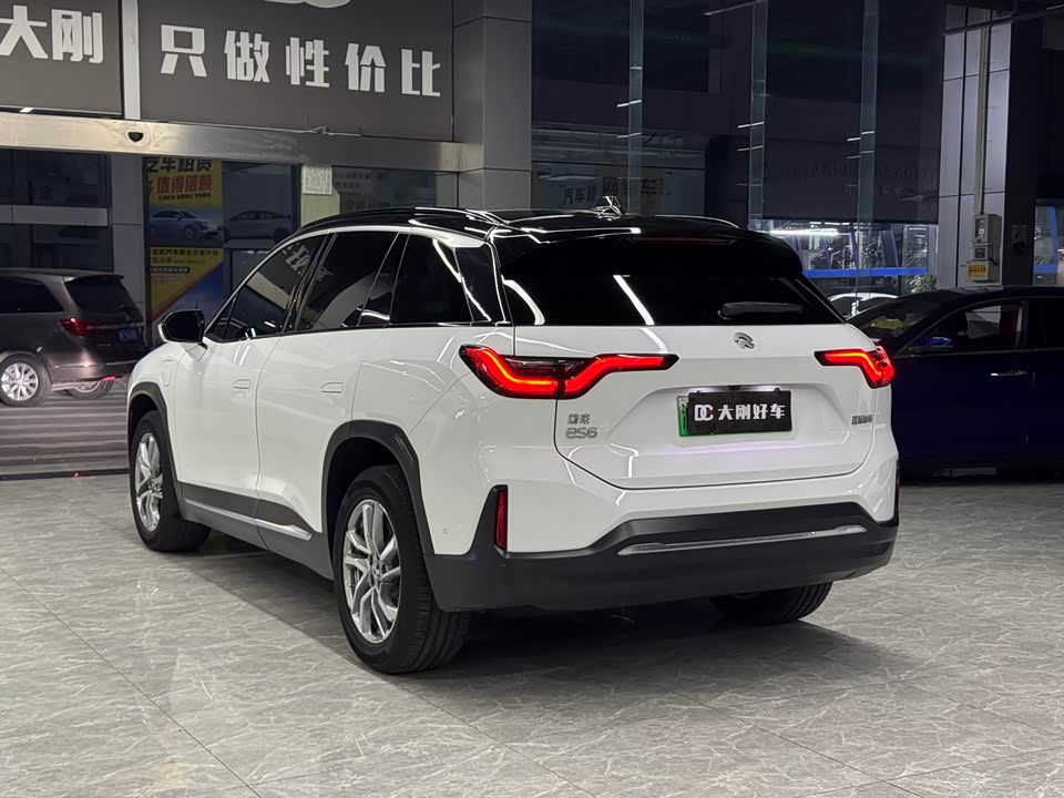 NIO ES6
