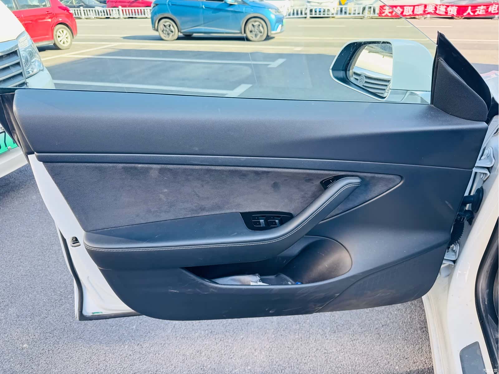 Tesla Model 3, 2020 9
