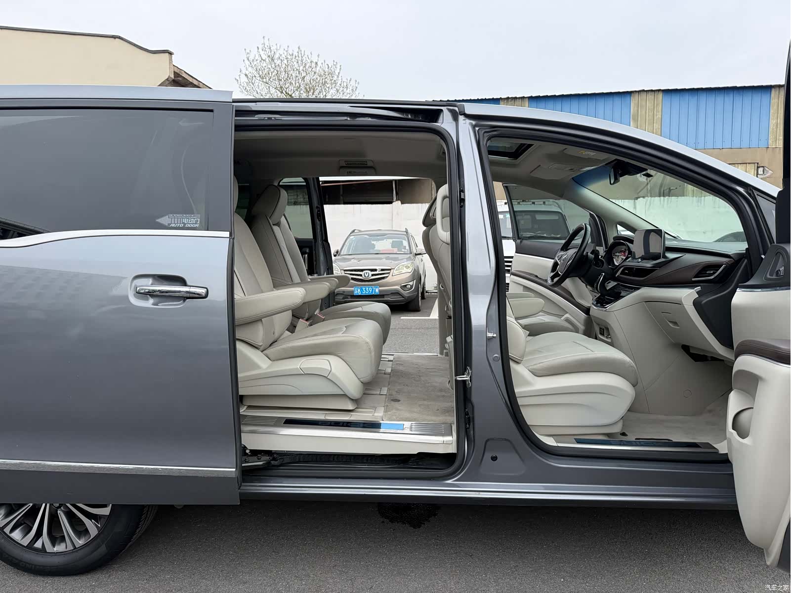 Buick GL8, 2021 все фото