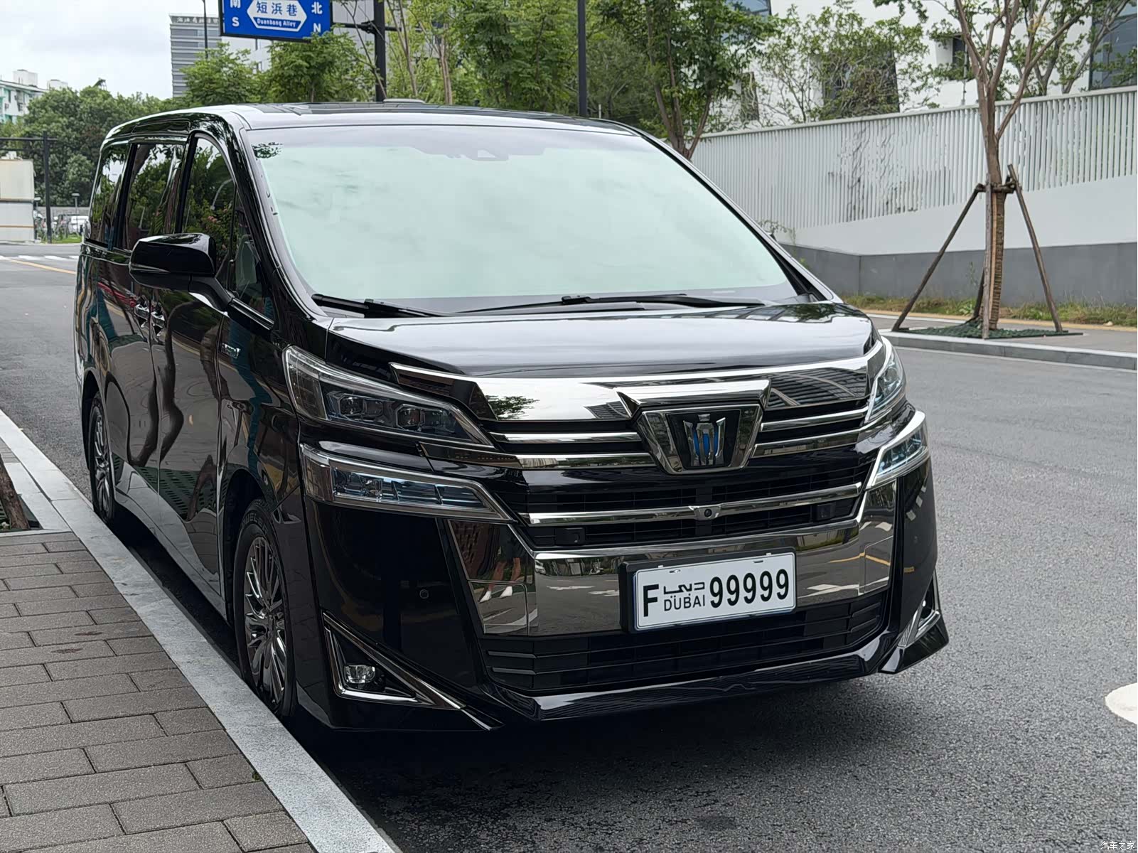 Toyota Vellfire, 2021 все фото