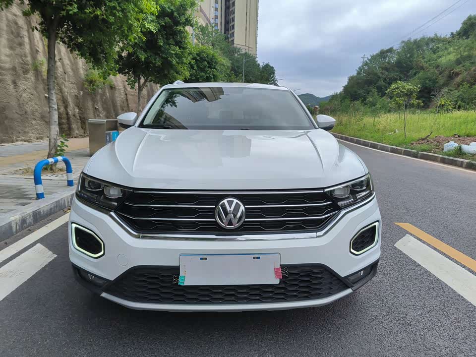 Volkswagen T-ROC exploring Songs