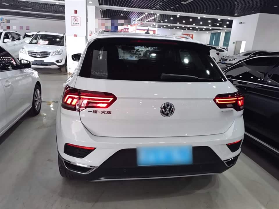 Volkswagen T-ROC exploring Songs