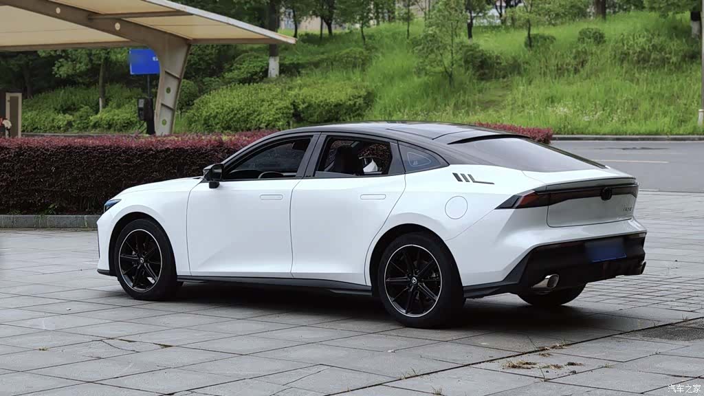 Changan UNI-V, 2023 7