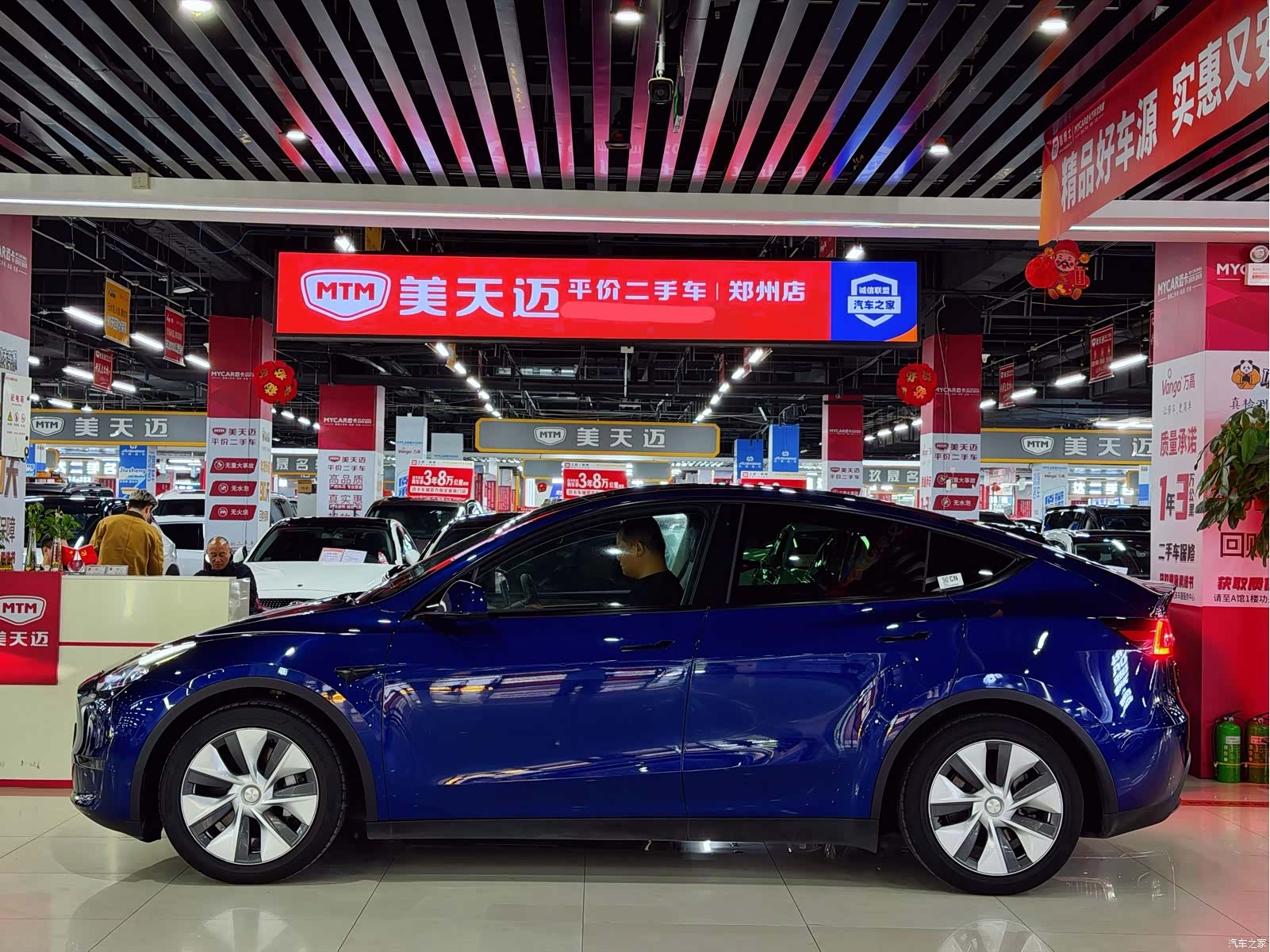Tesla Model Y, 2022 все фото