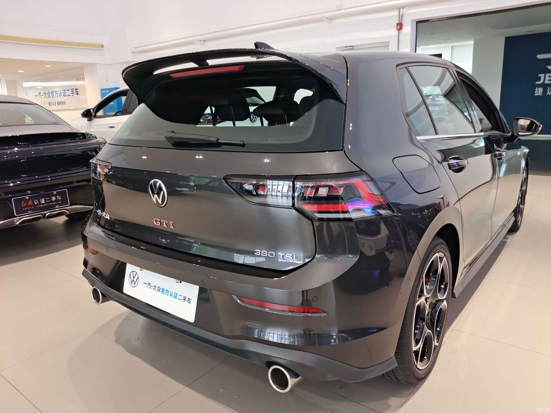Volkswagen Golf, 2025 все фото