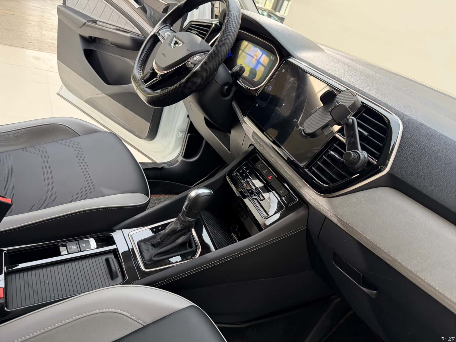 Volkswagen VS7, 2023 10