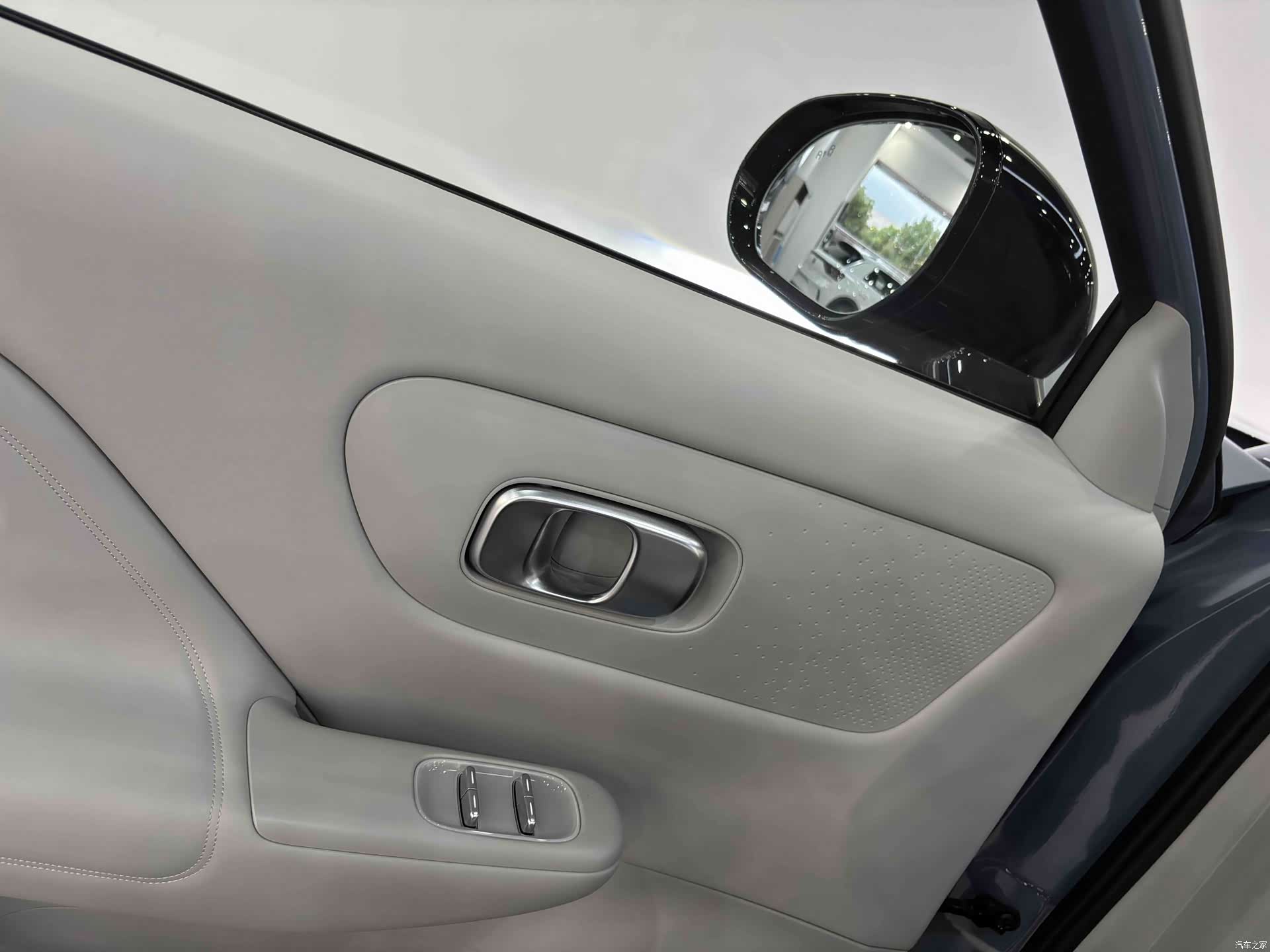 Leapmotor B10, 2025 12