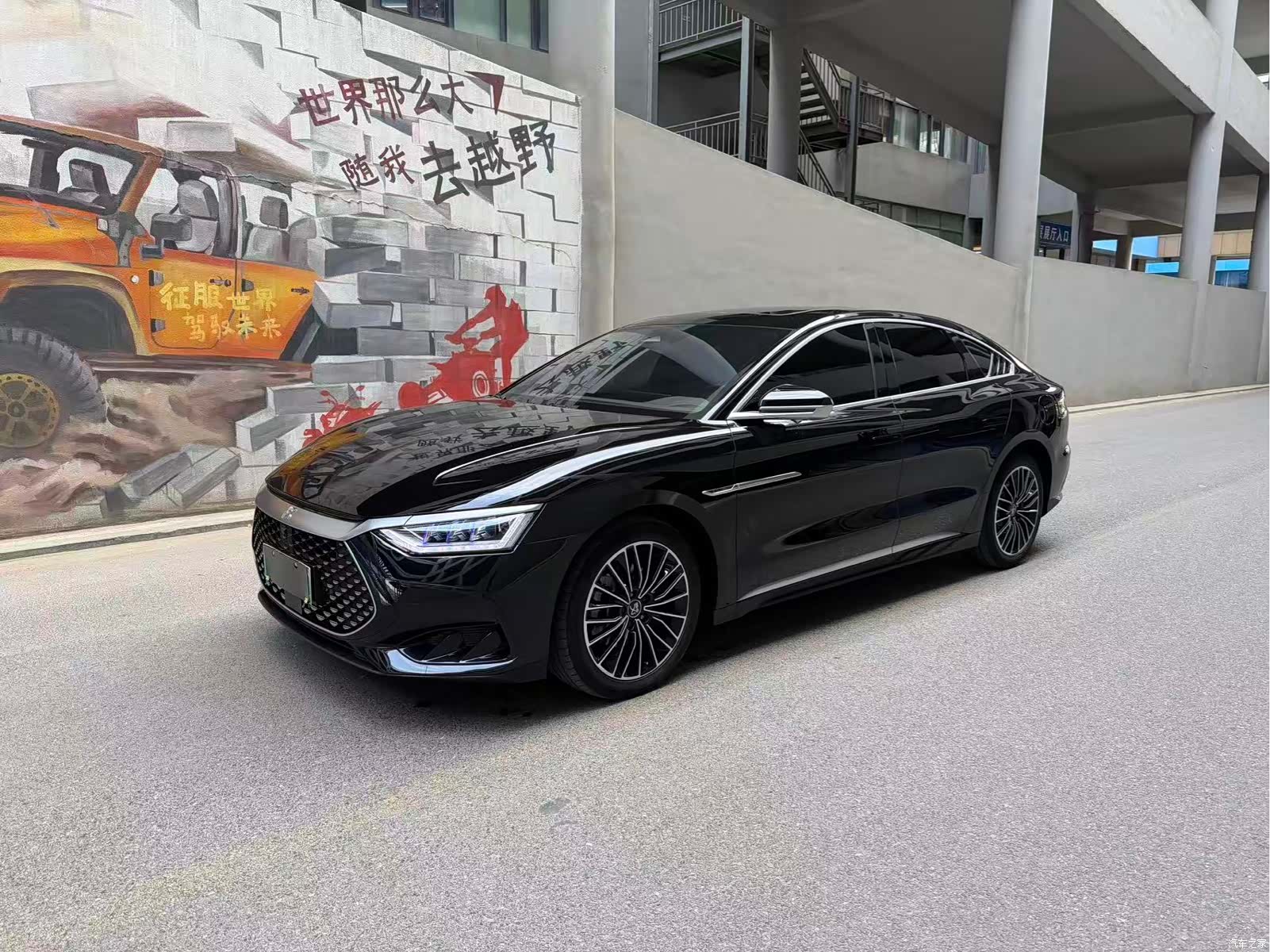 BYD Han, 2023 1