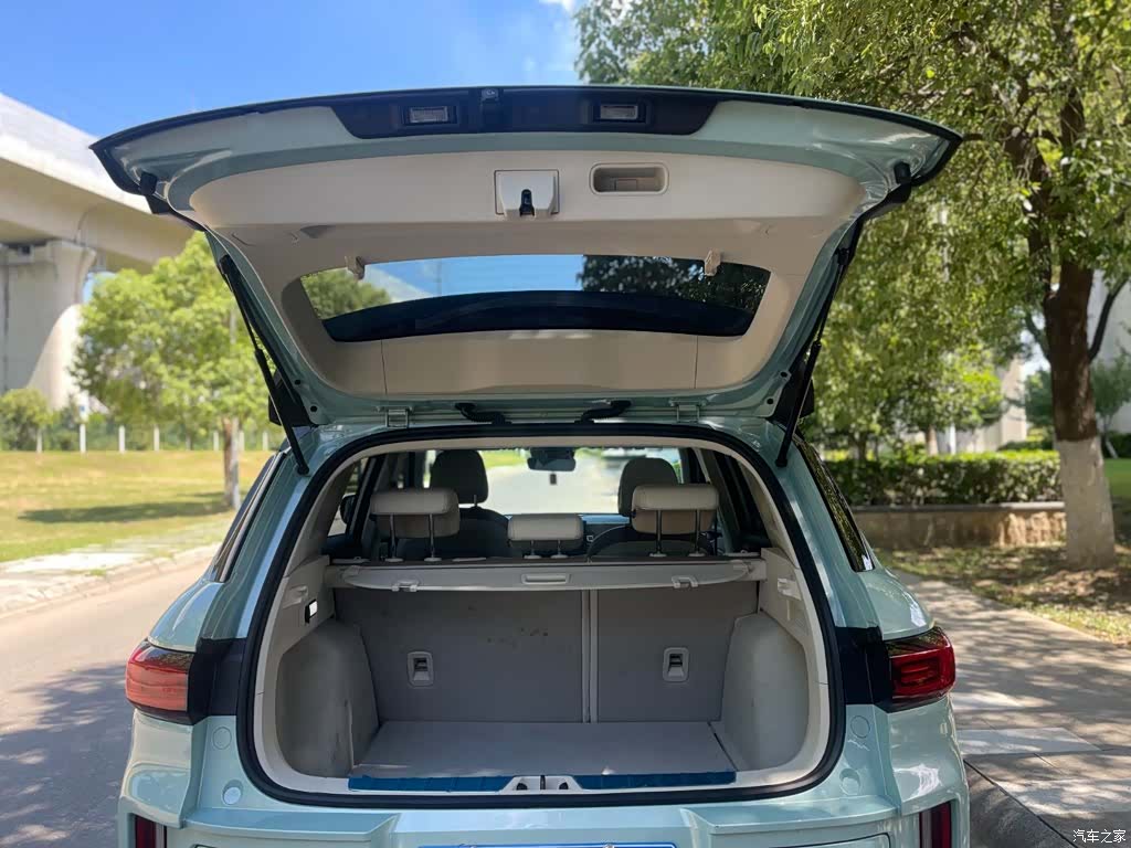 Geely Icon, 2022 18
