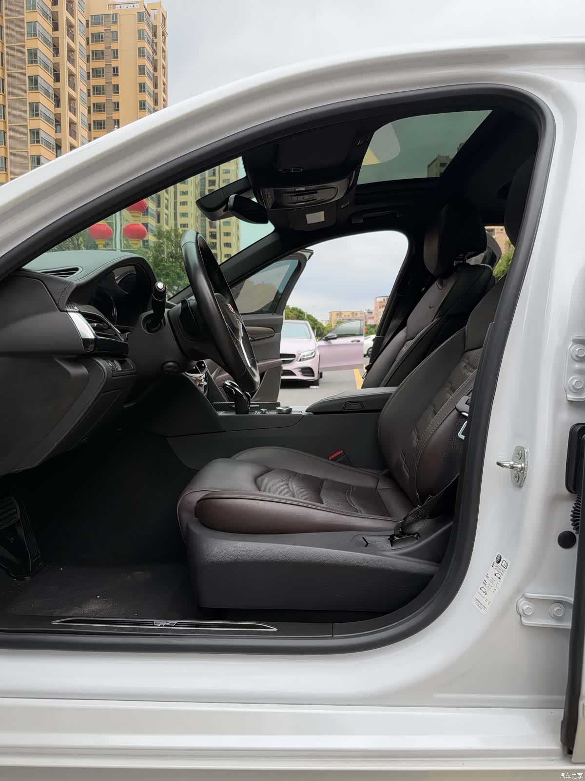Cadillac CT6, 2023 28