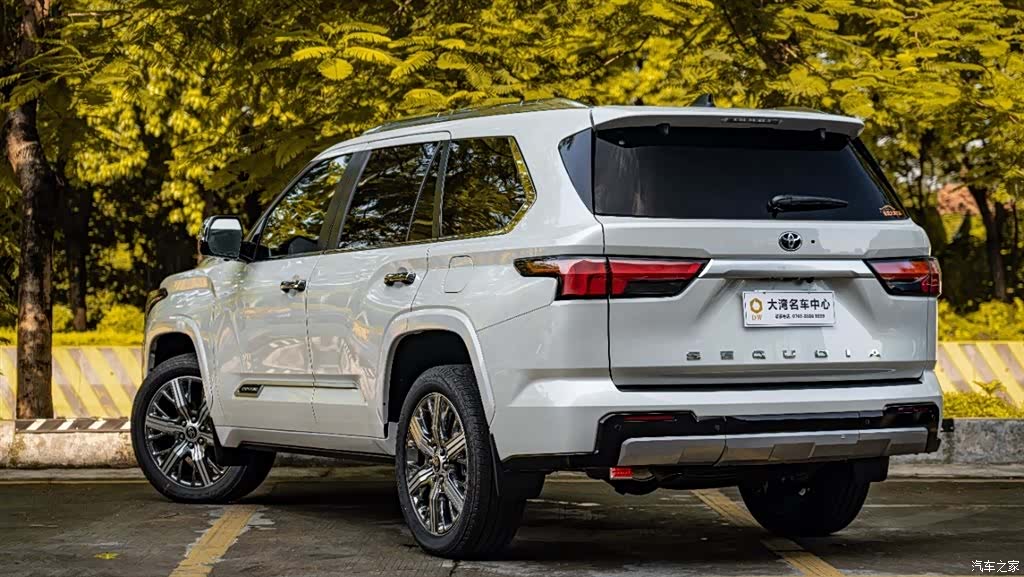 Toyota Sequoia, 1900 4