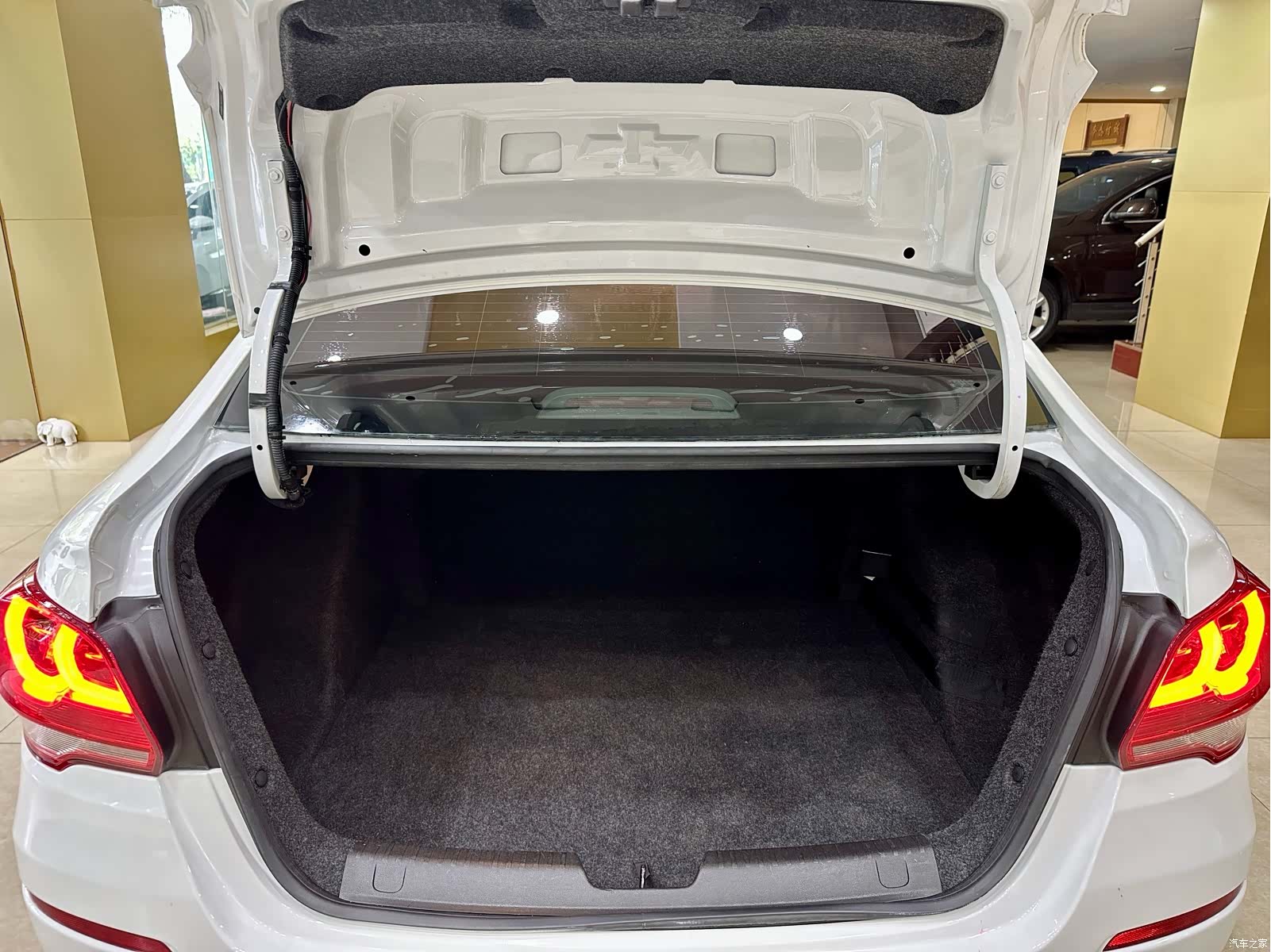 Chevrolet 320, 2018 18