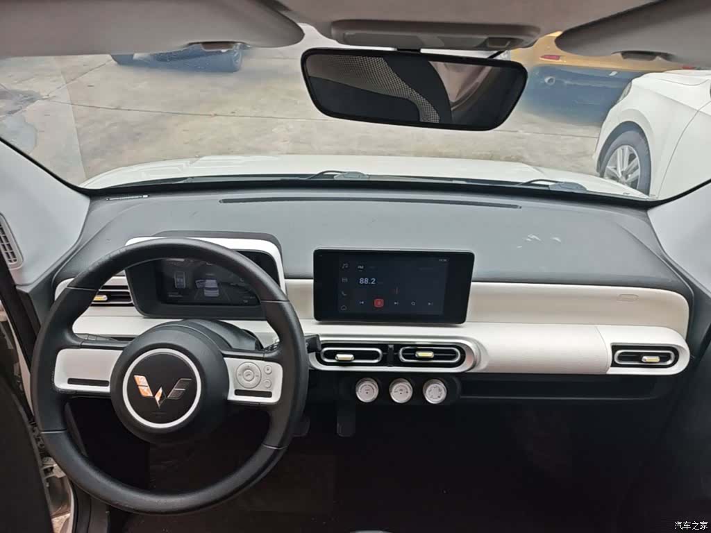 Wuling MINIEV, 2024 10