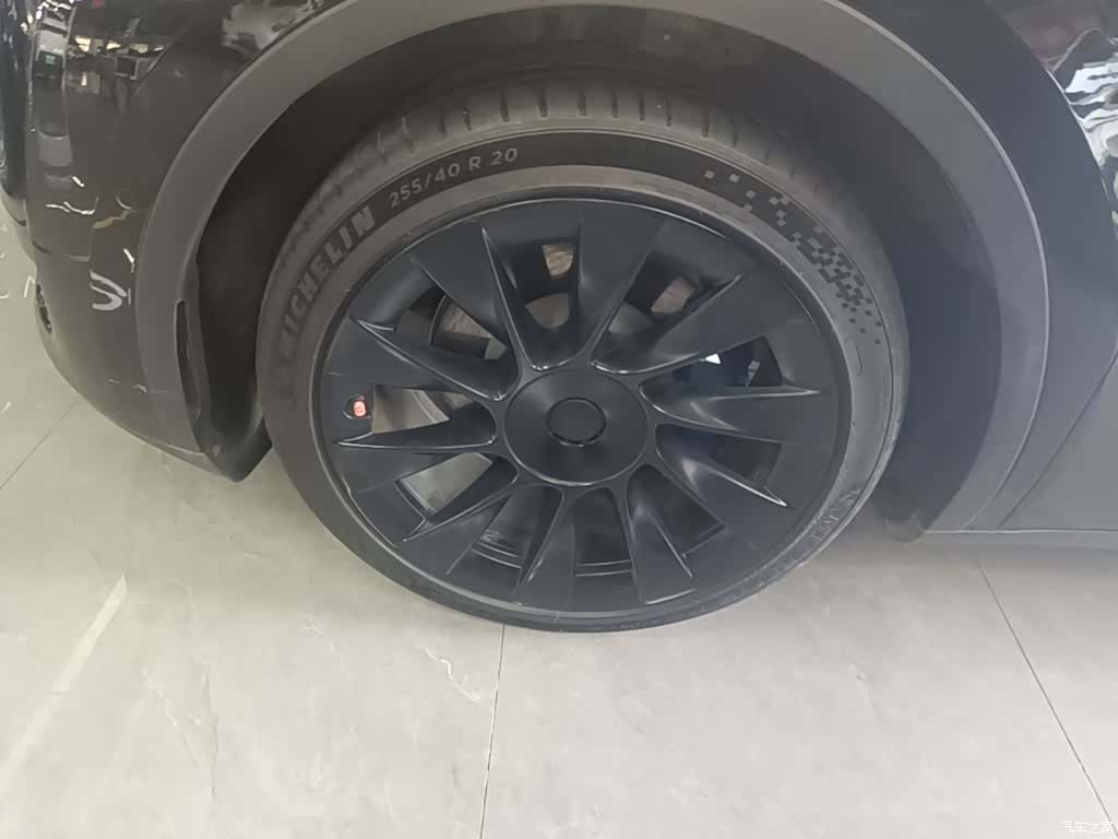 Tesla Model Y, 2022 23
