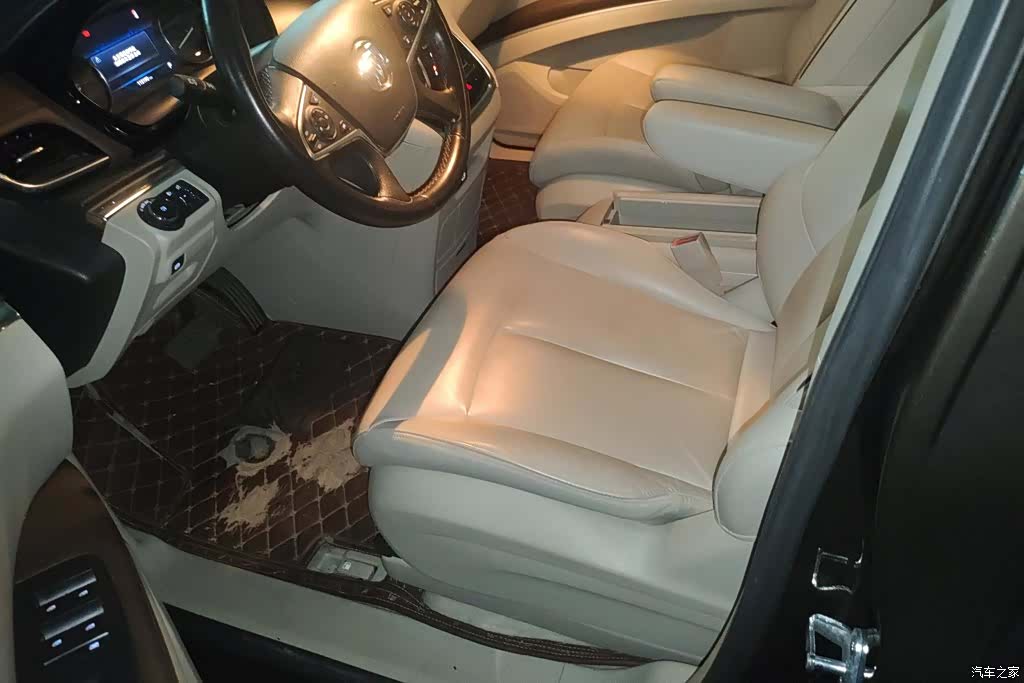 Buick GL8, 2020 9