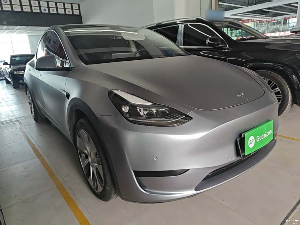 Tesla Model Y, 2023 4