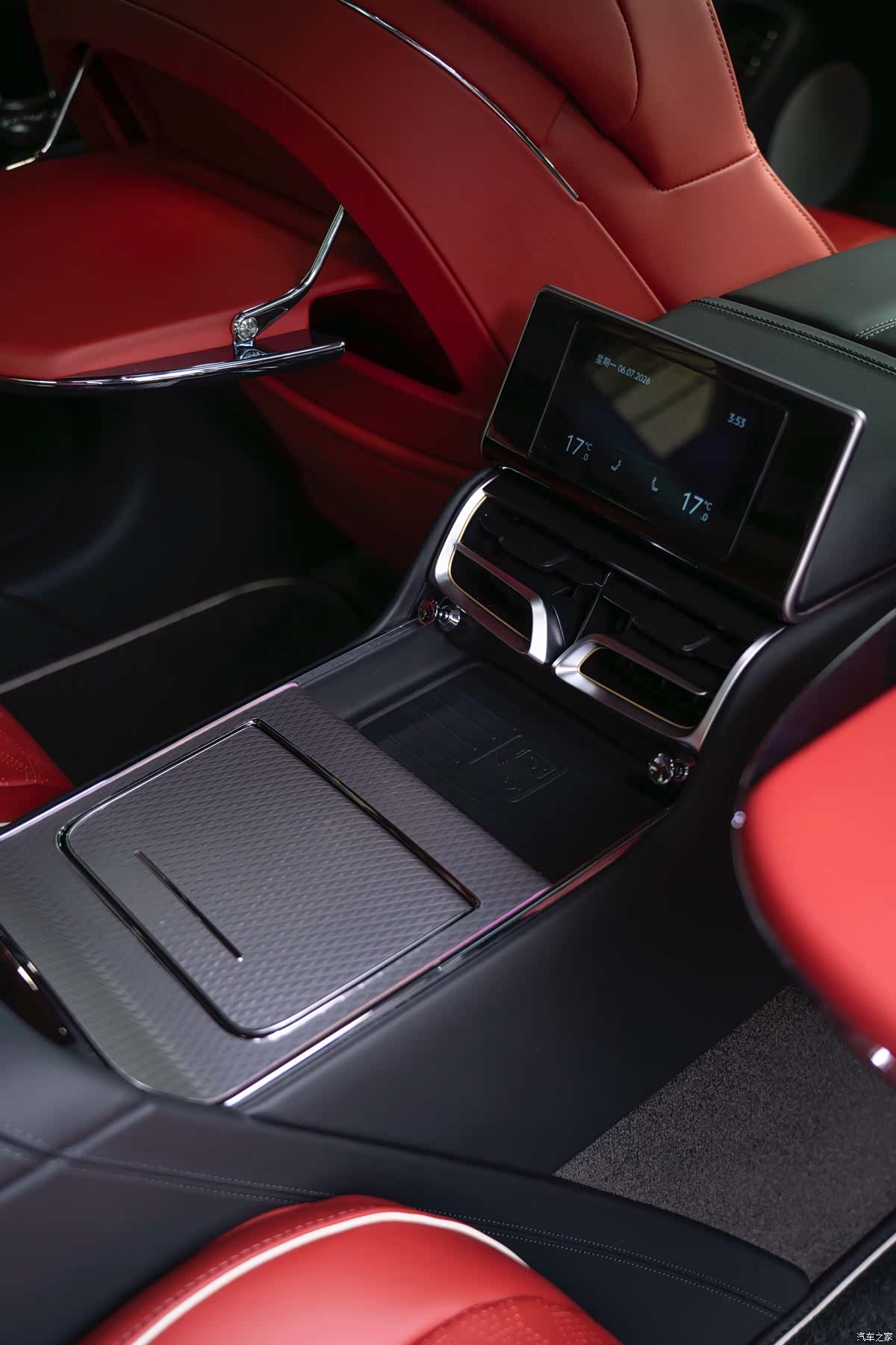 Bentley Flying Spur, 2025 23