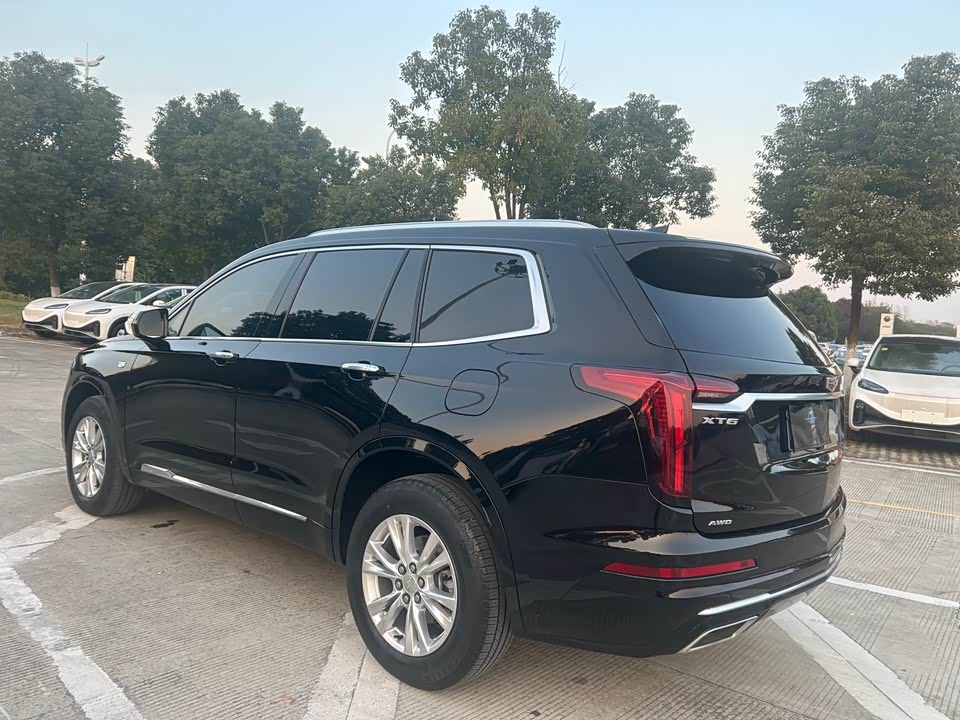 Cadillac XT6
