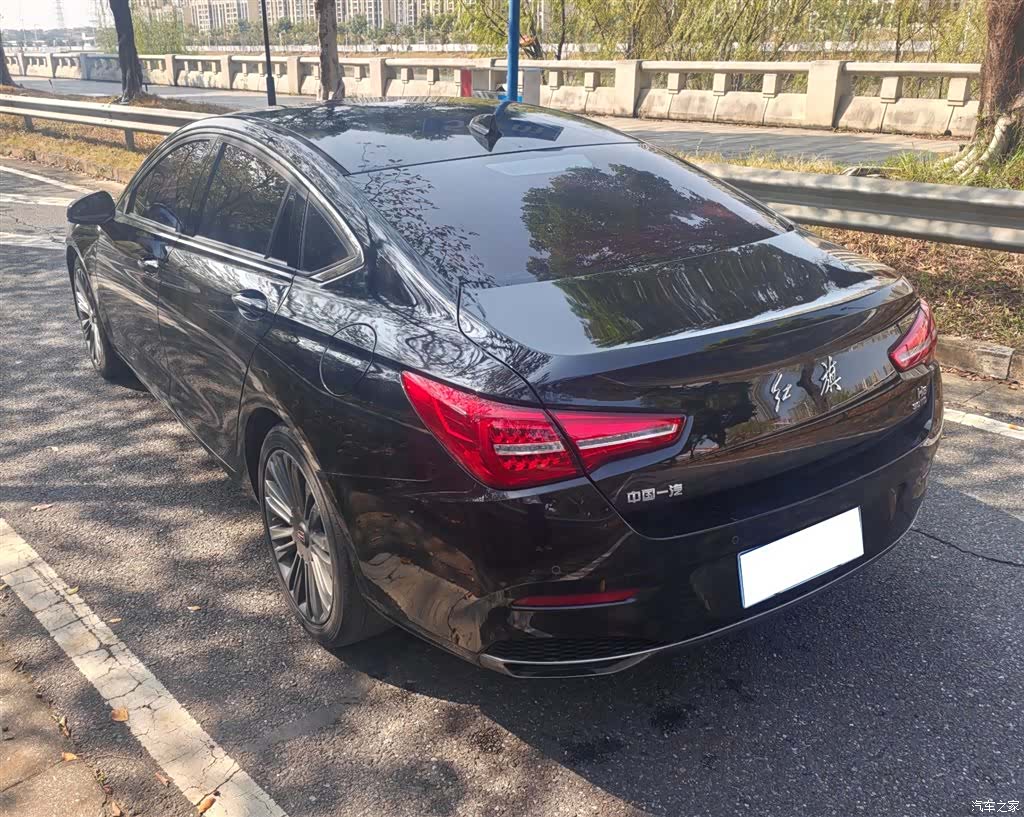 Hongqi H5, 2021 9