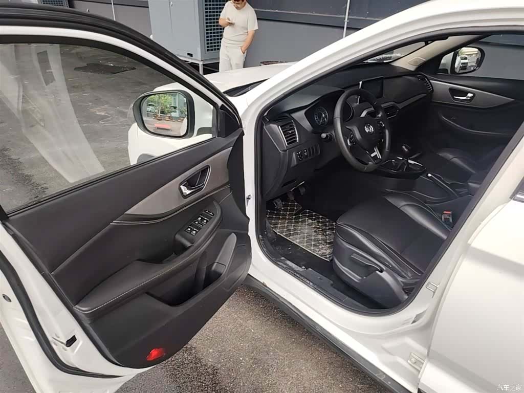 DongFeng S560, 2018 16