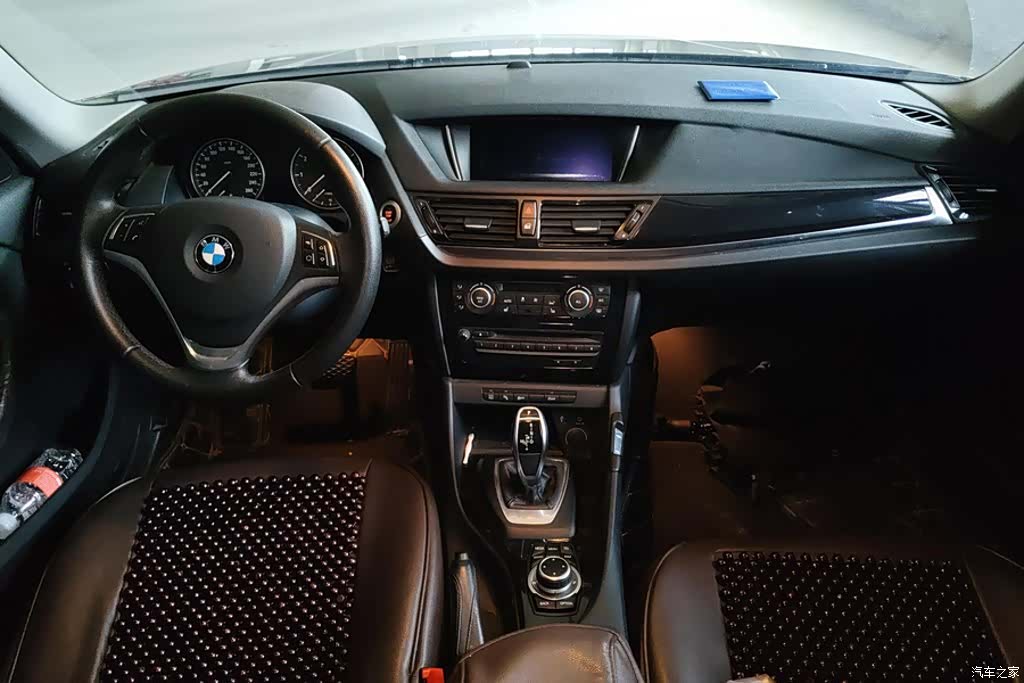 BMW X1, 2015 12