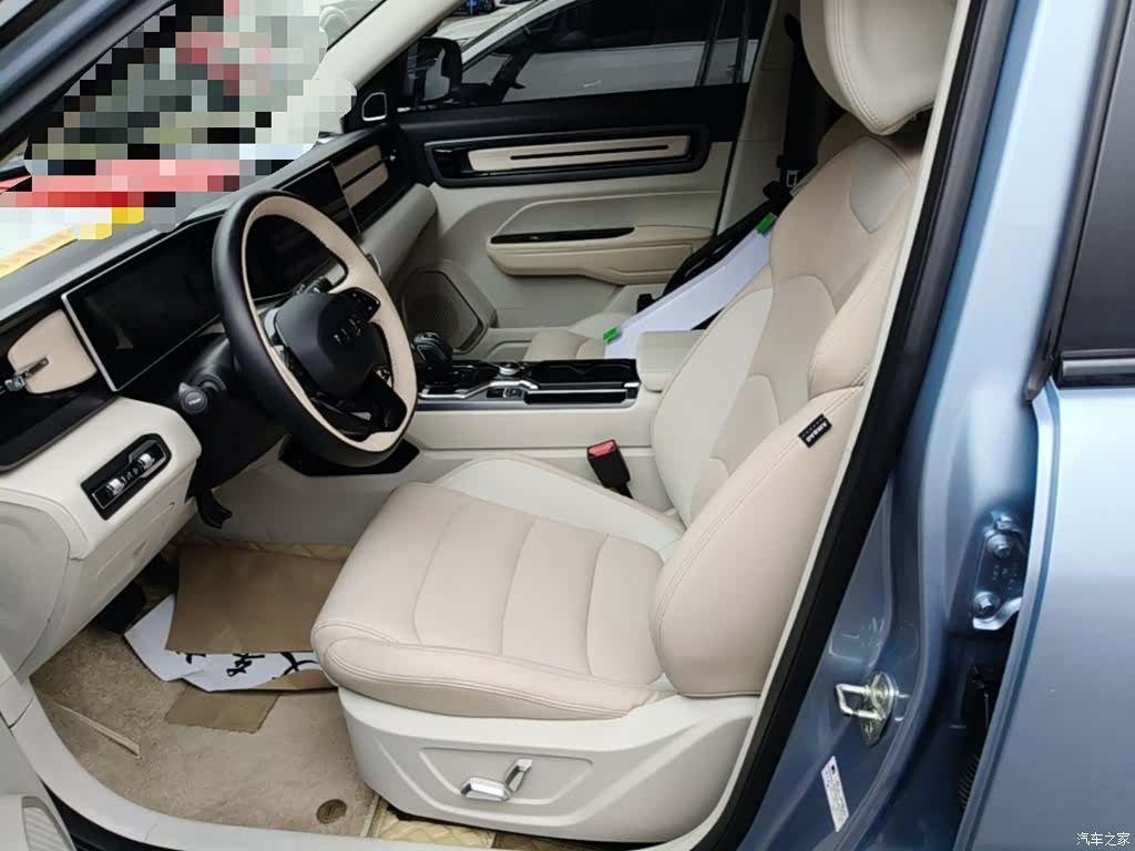 Geely Icon, 2022 15