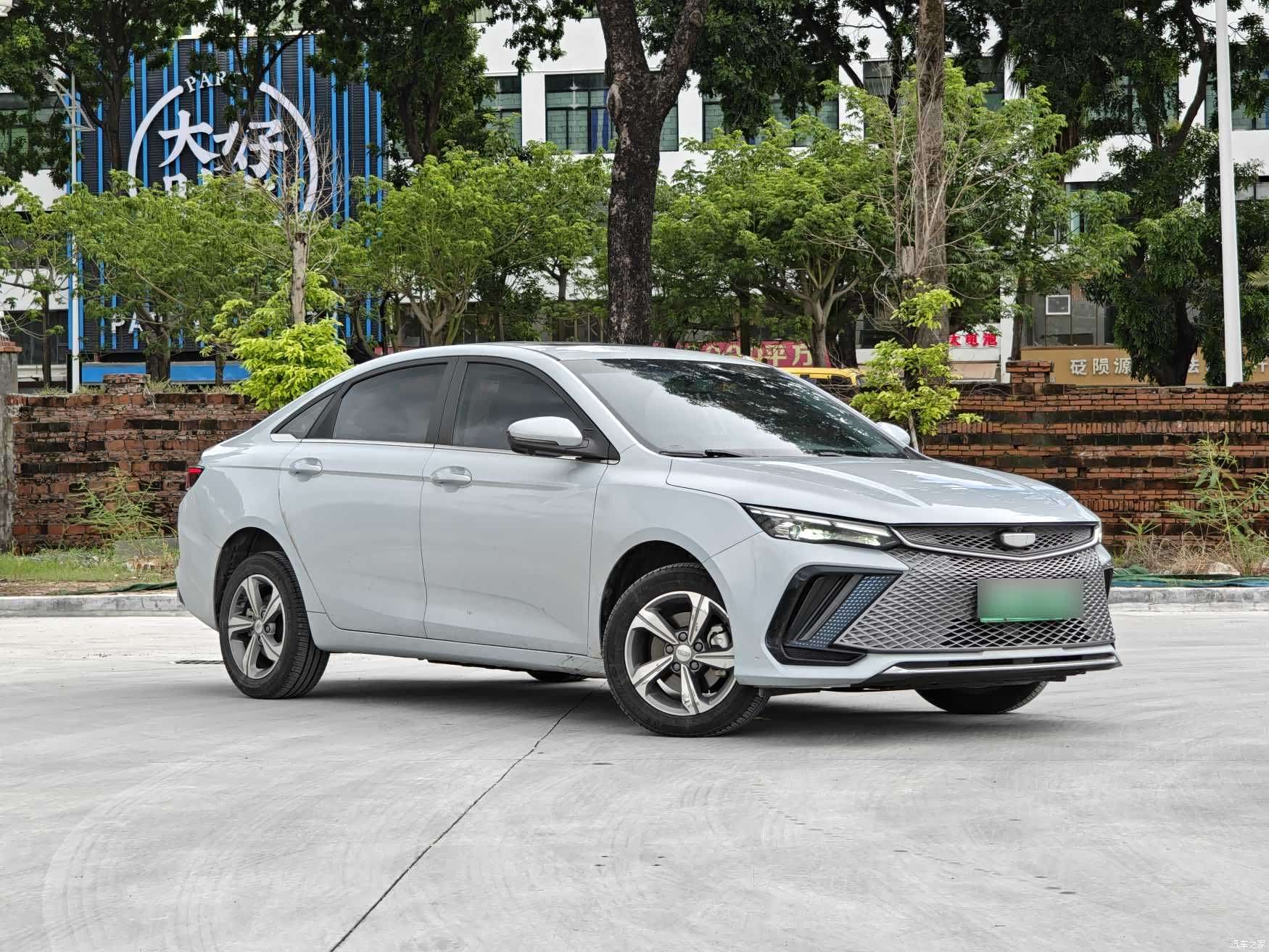 Geely Emgrand, 2023 3