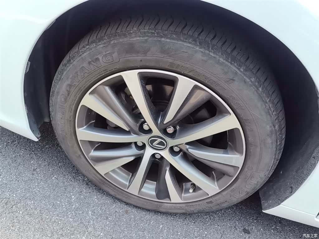Lexus ES, 2020 23
