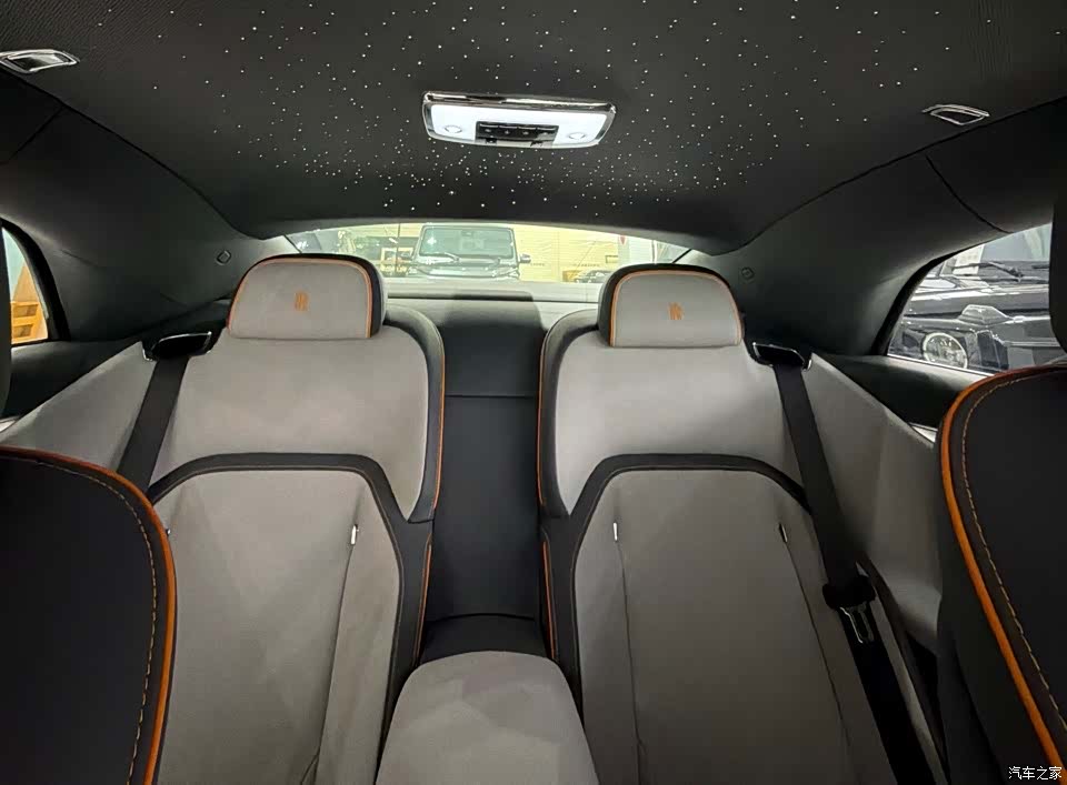 Rolls-Royce Spectre, 2026 9