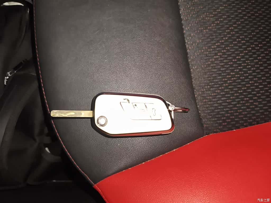 BAIC X25, 2018 9