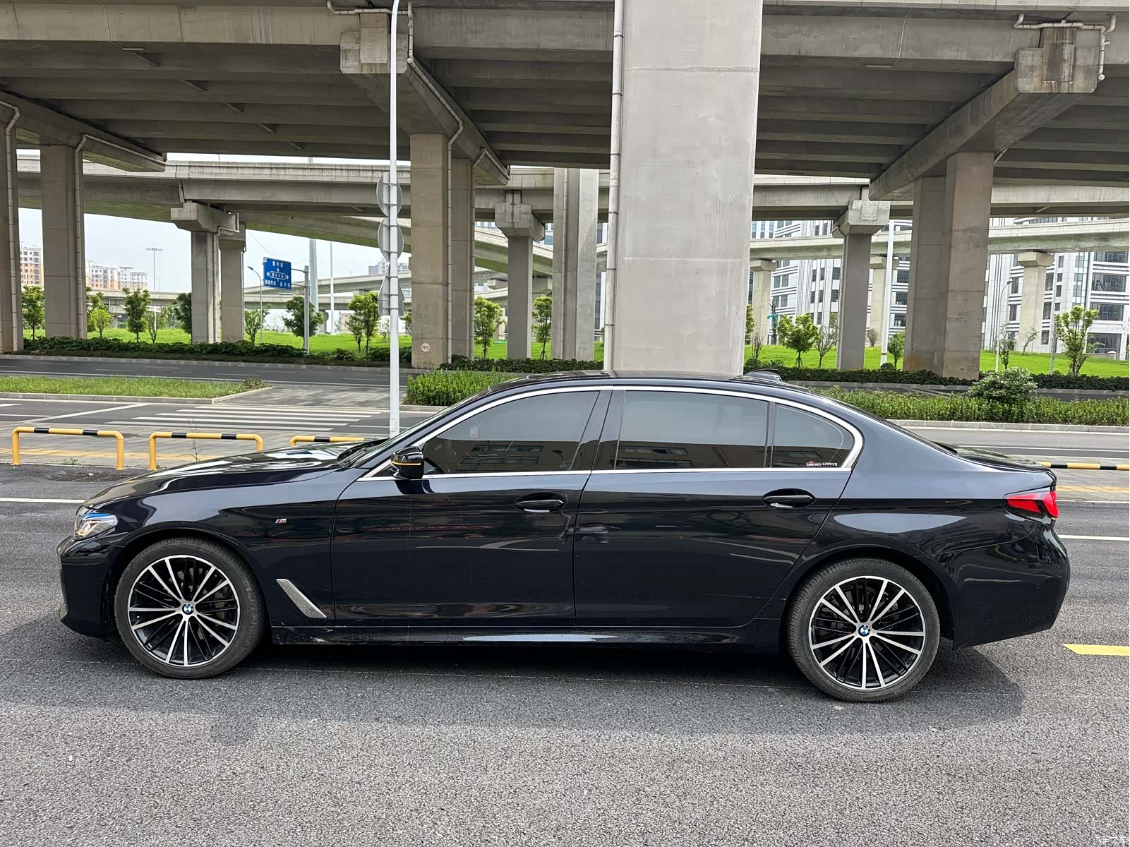 BMW 5 Series, 2020 все фото
