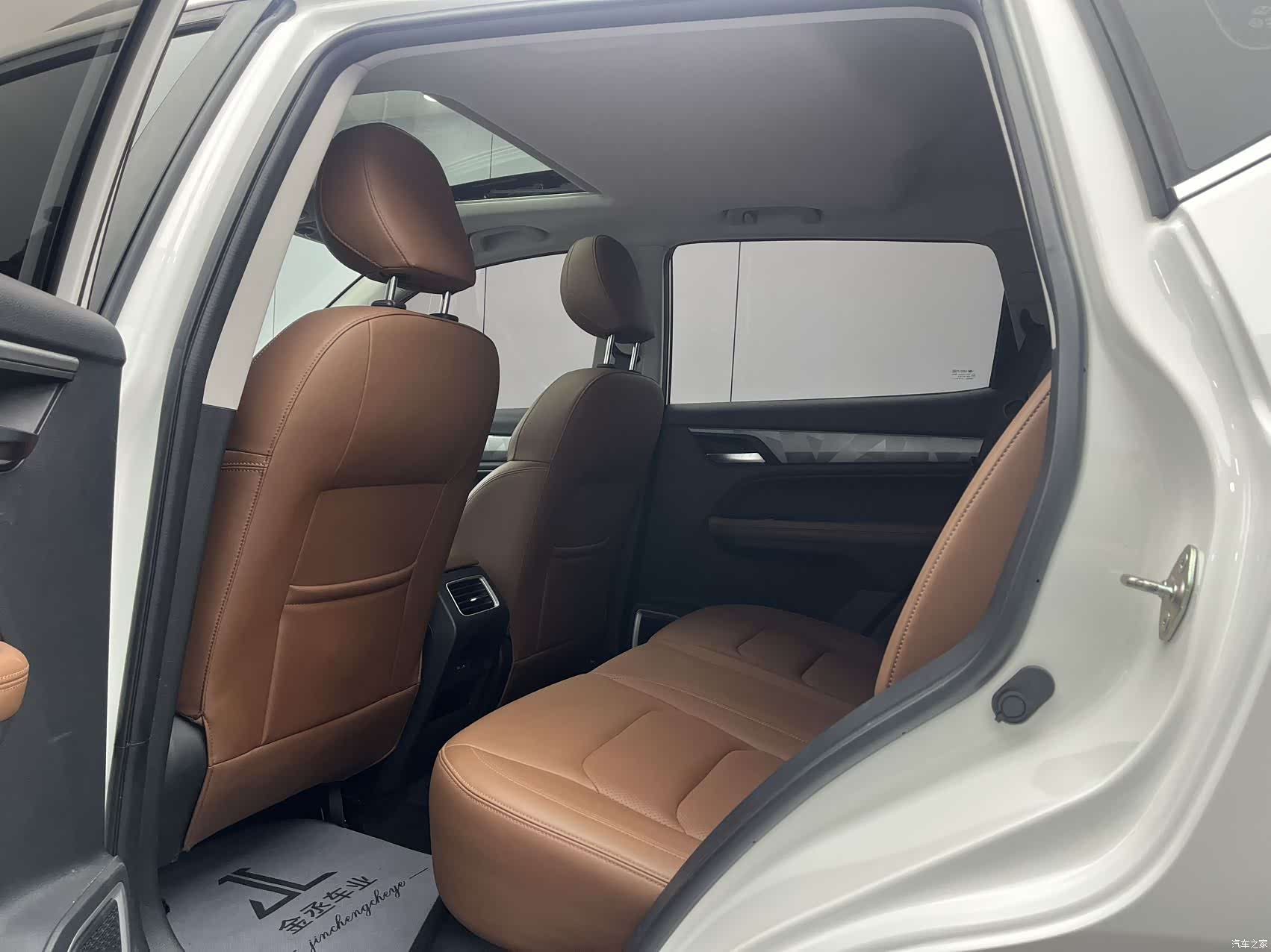 Geely X6, 2022 8