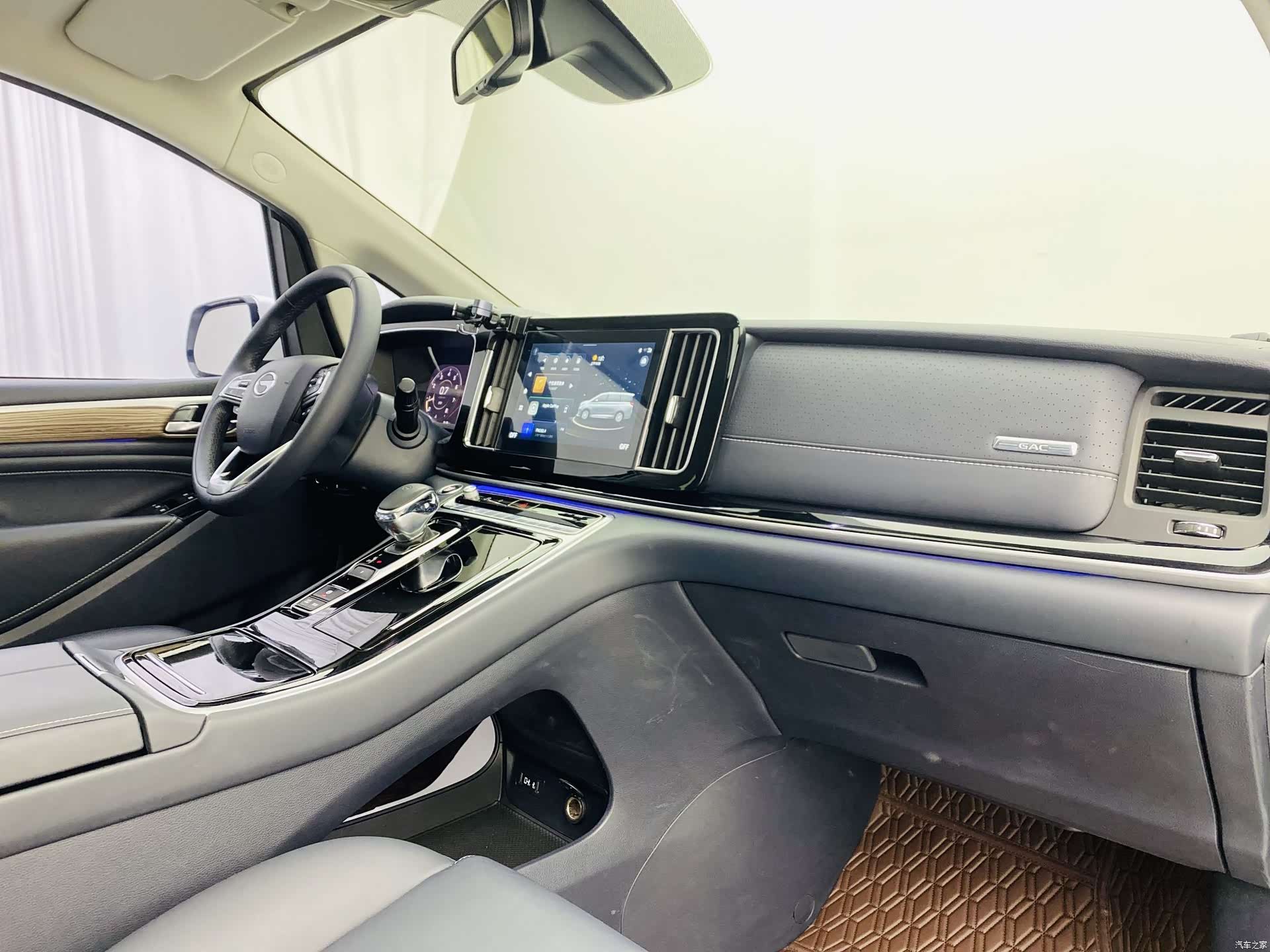 Trumpchi M8, 2022 14