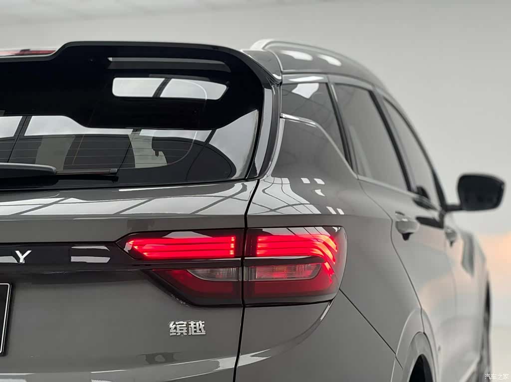 Geely Coolray, 2022 10