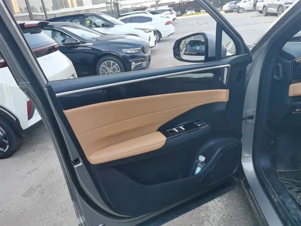 Geely Galaxy Galaxy L7