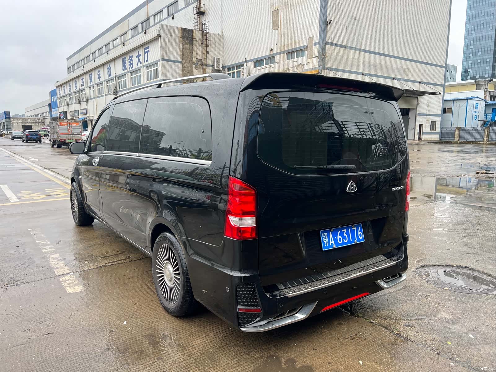 Mercedes-Benz 7, 2021 23