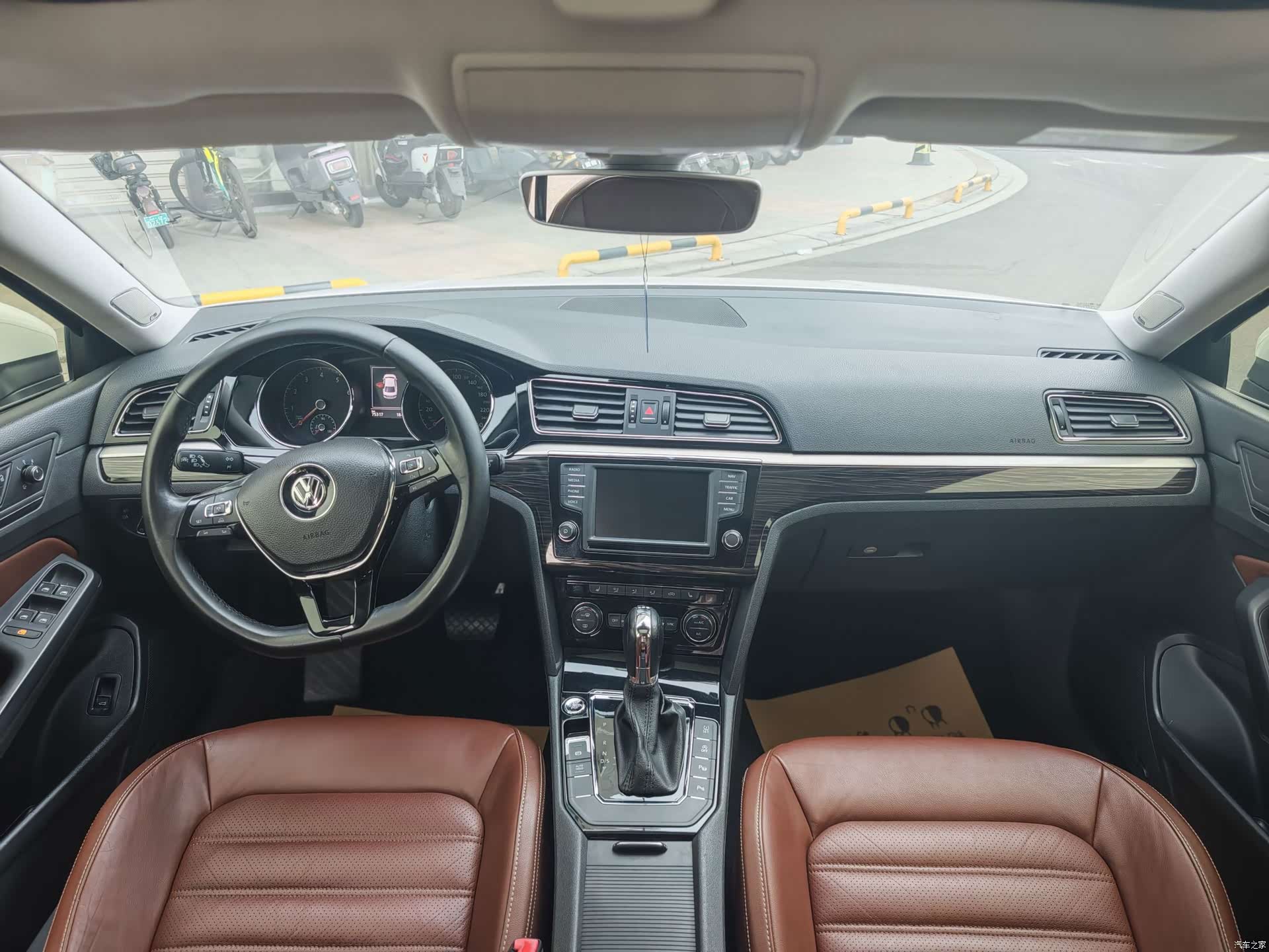 Volkswagen Lamando, 2015 7