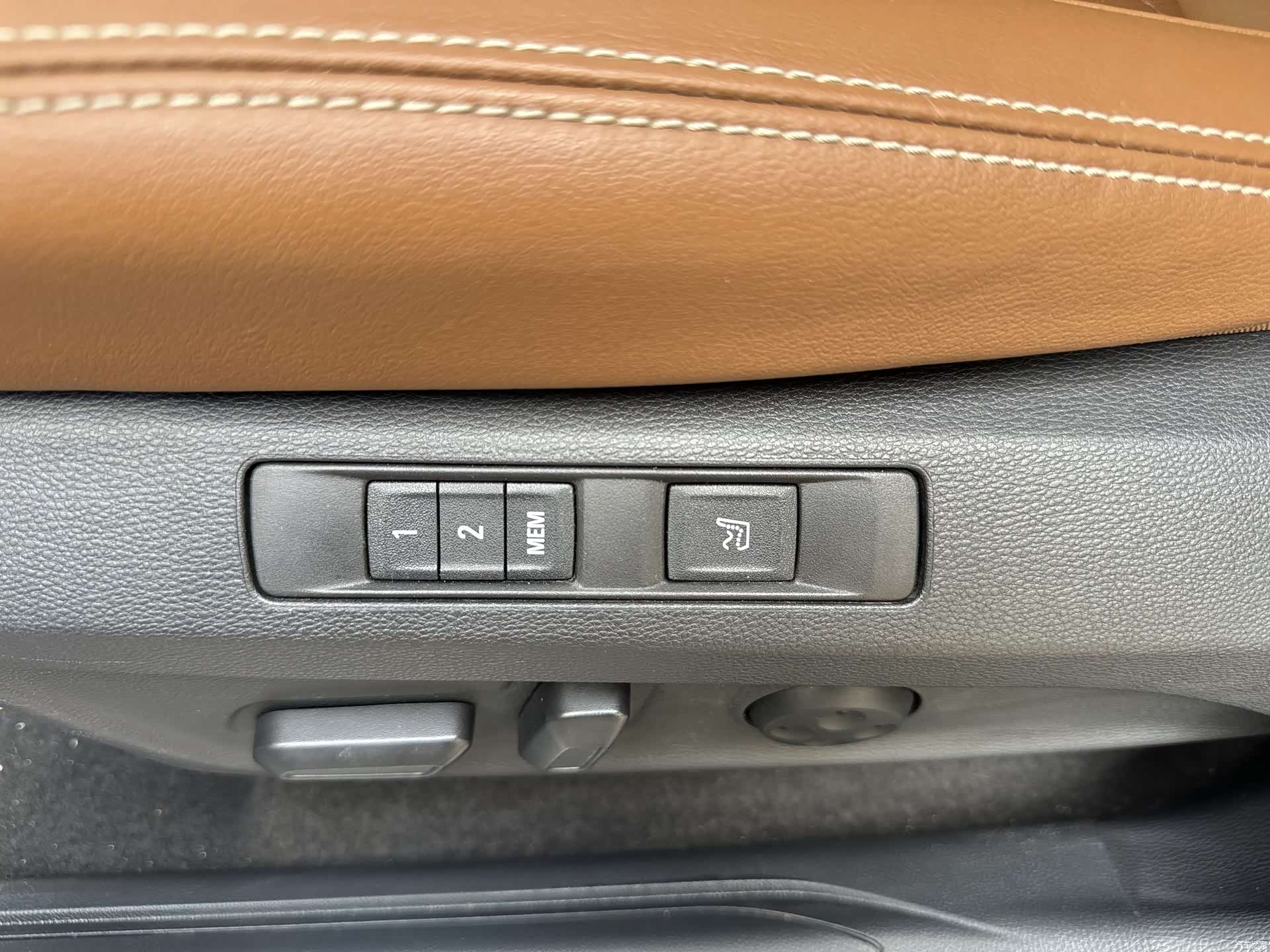 Maxus D90, 2018 14