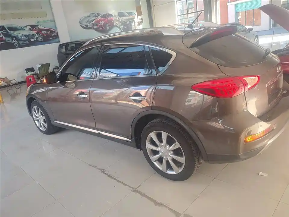 Infiniti QX50