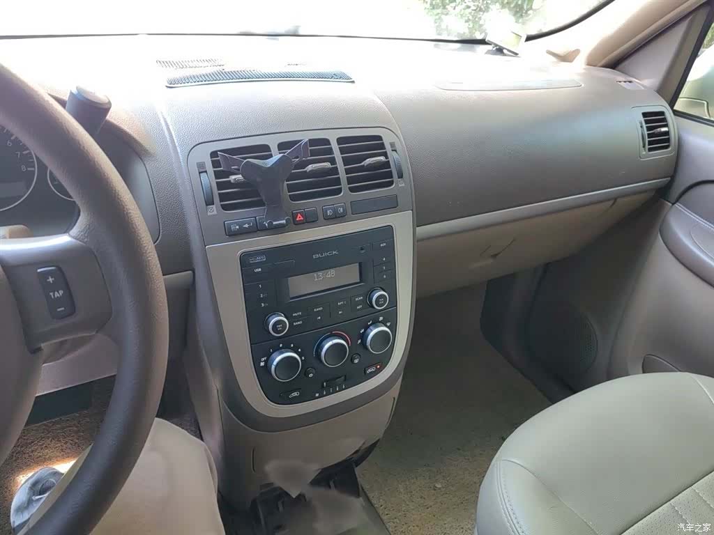 Buick GL8, 2016 6
