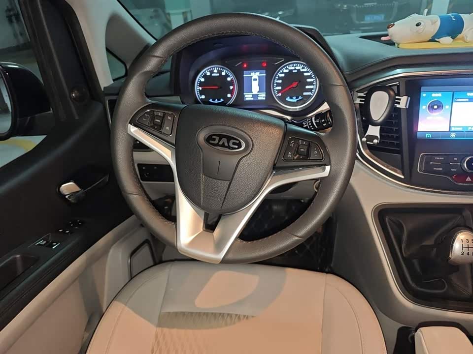 JAC Refine Ruifeng M4