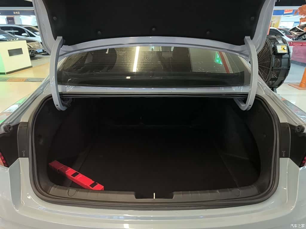 Geely Preface, 2023 19