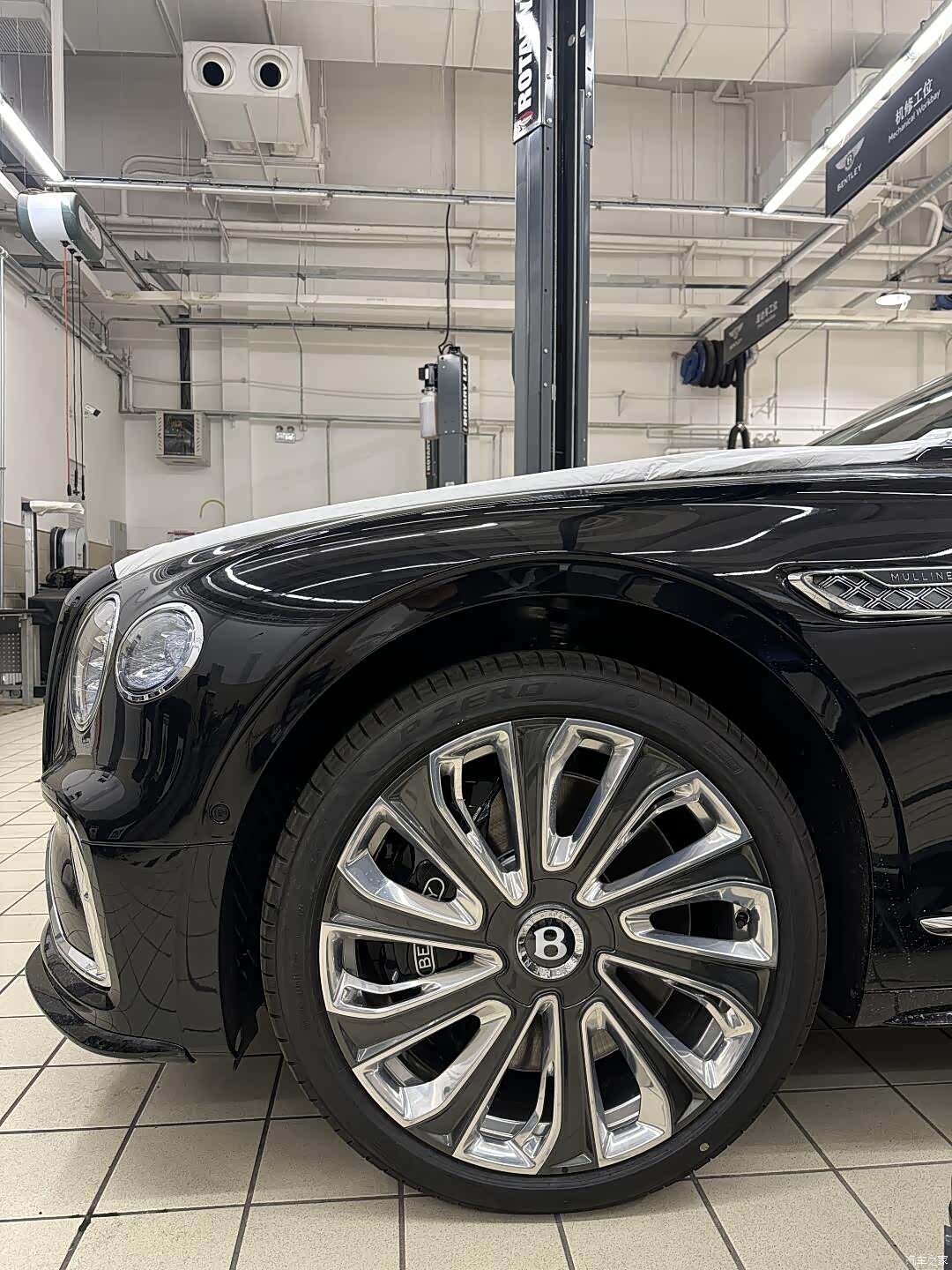 Bentley Flying Spur, 2026 4