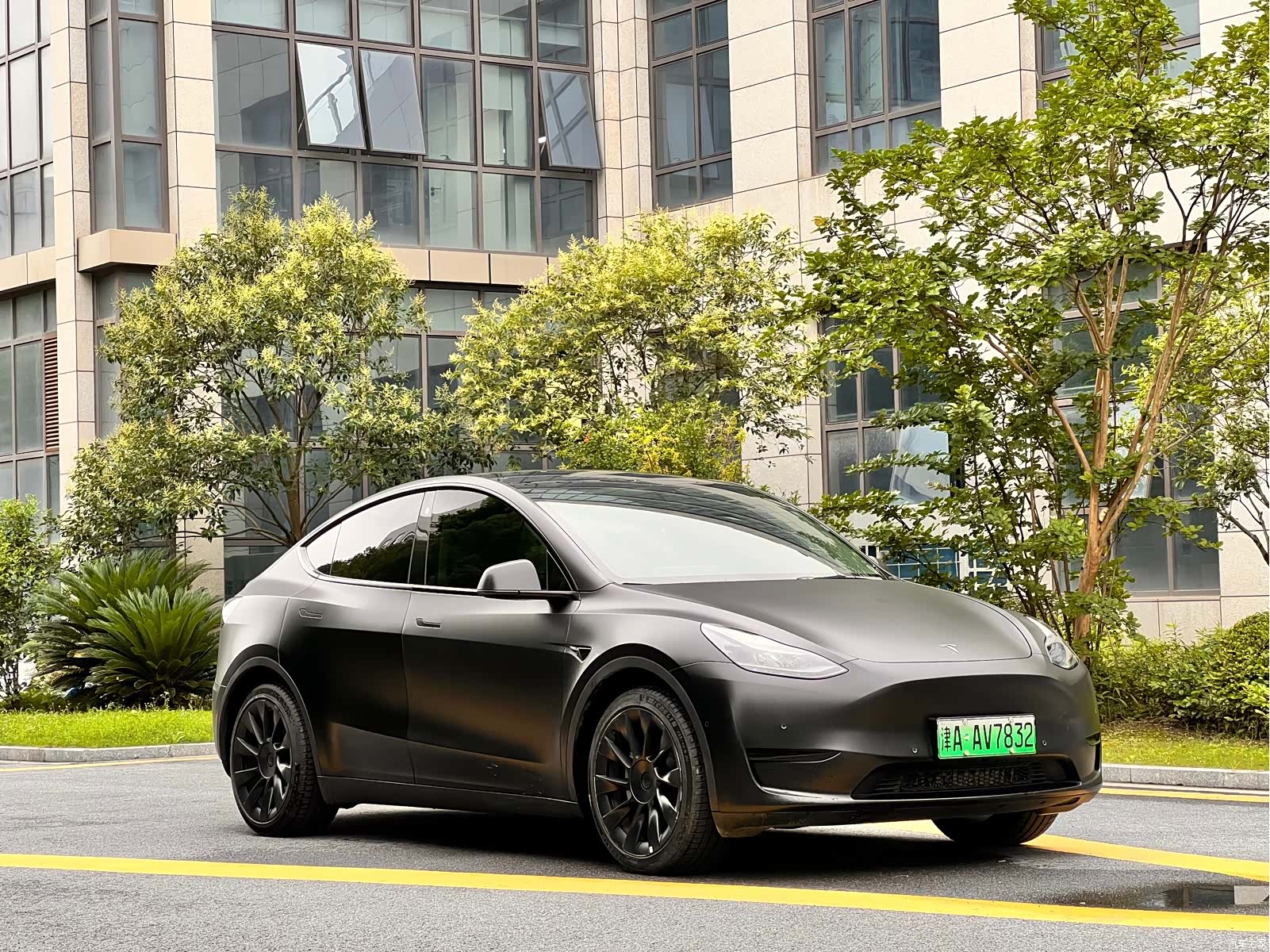 Tesla Model Y, 2022 3