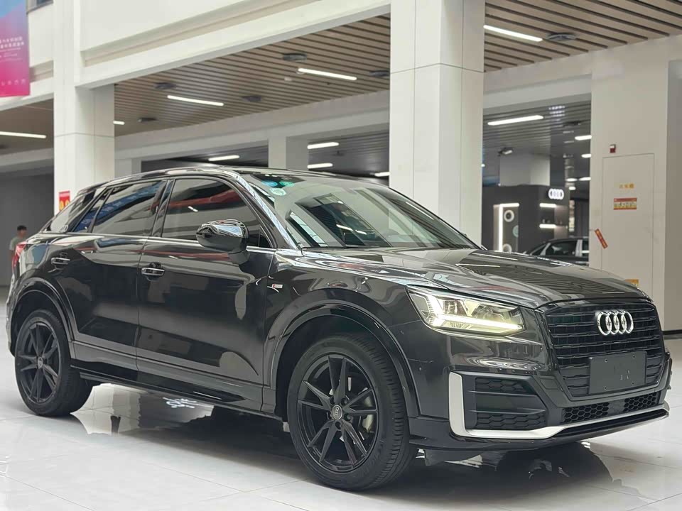 Audi Q2L Audi Q2L