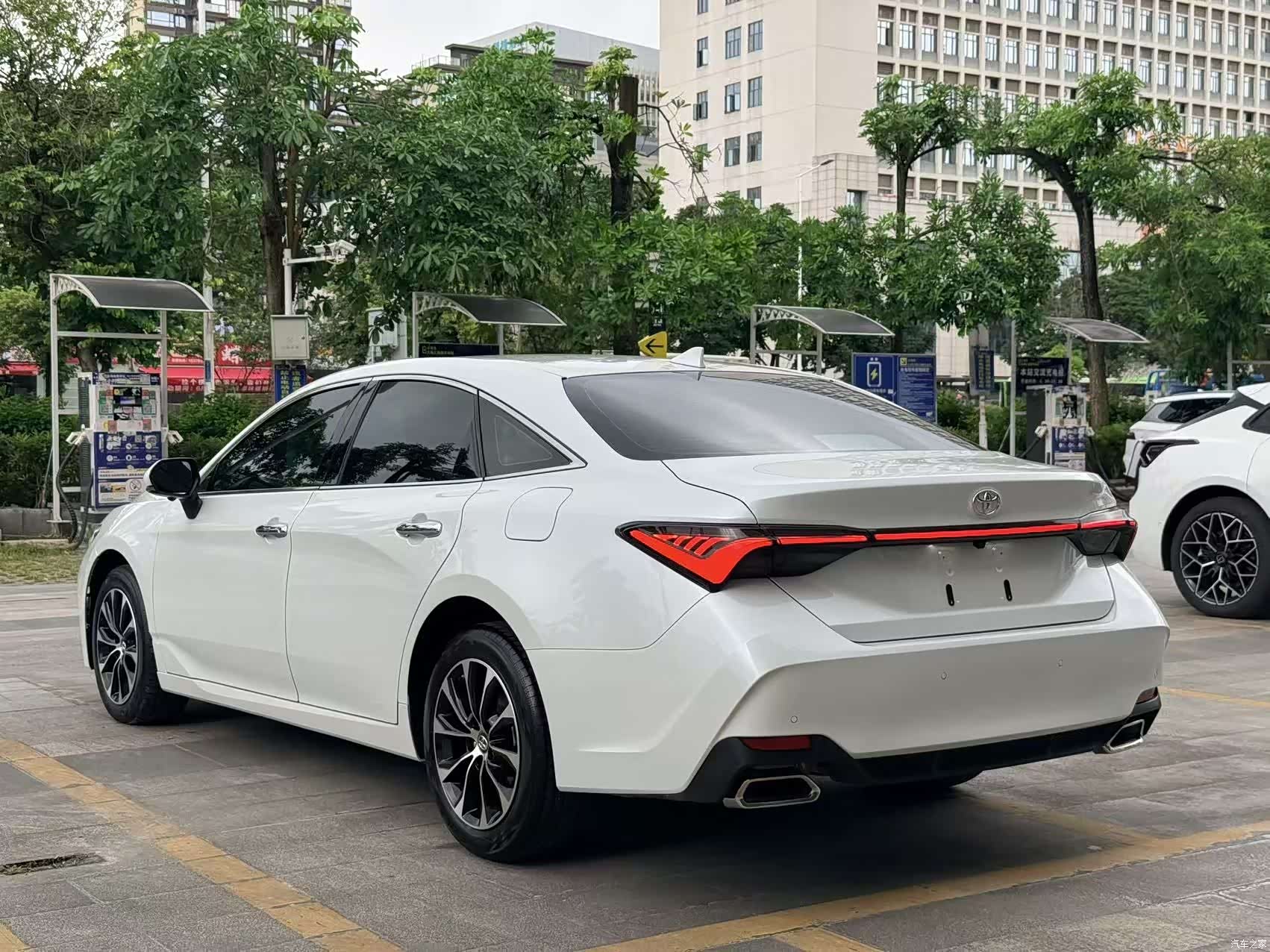 Toyota Avalon, 2022 4