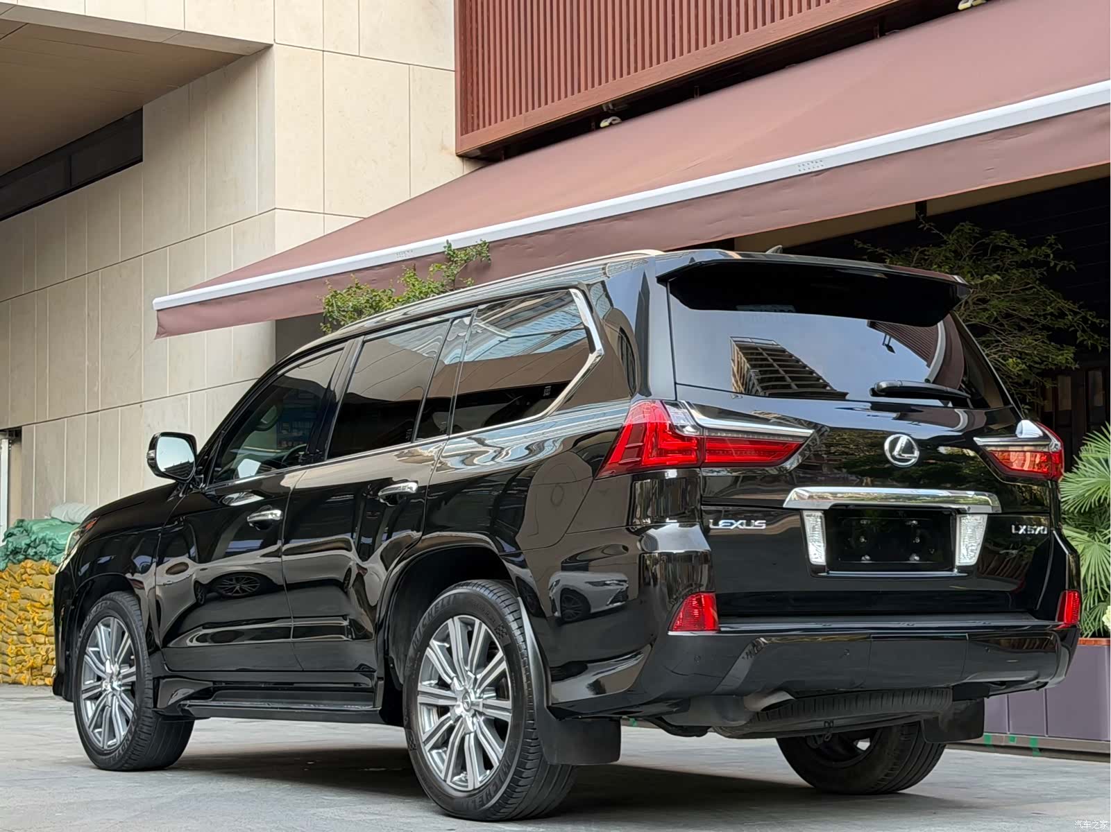Lexus LX, 2016 все фото