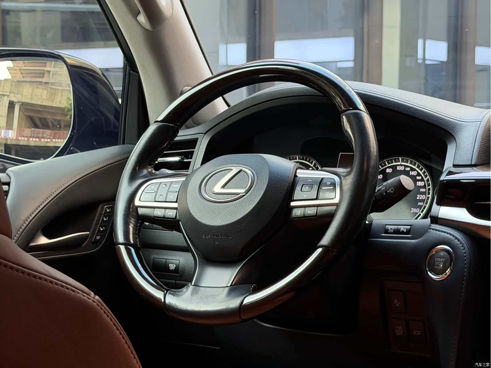 Lexus LX, 2016 10